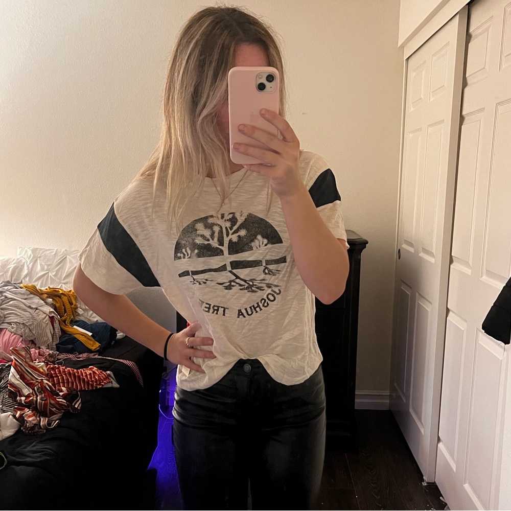 Joshua Tree Shirt 🌴